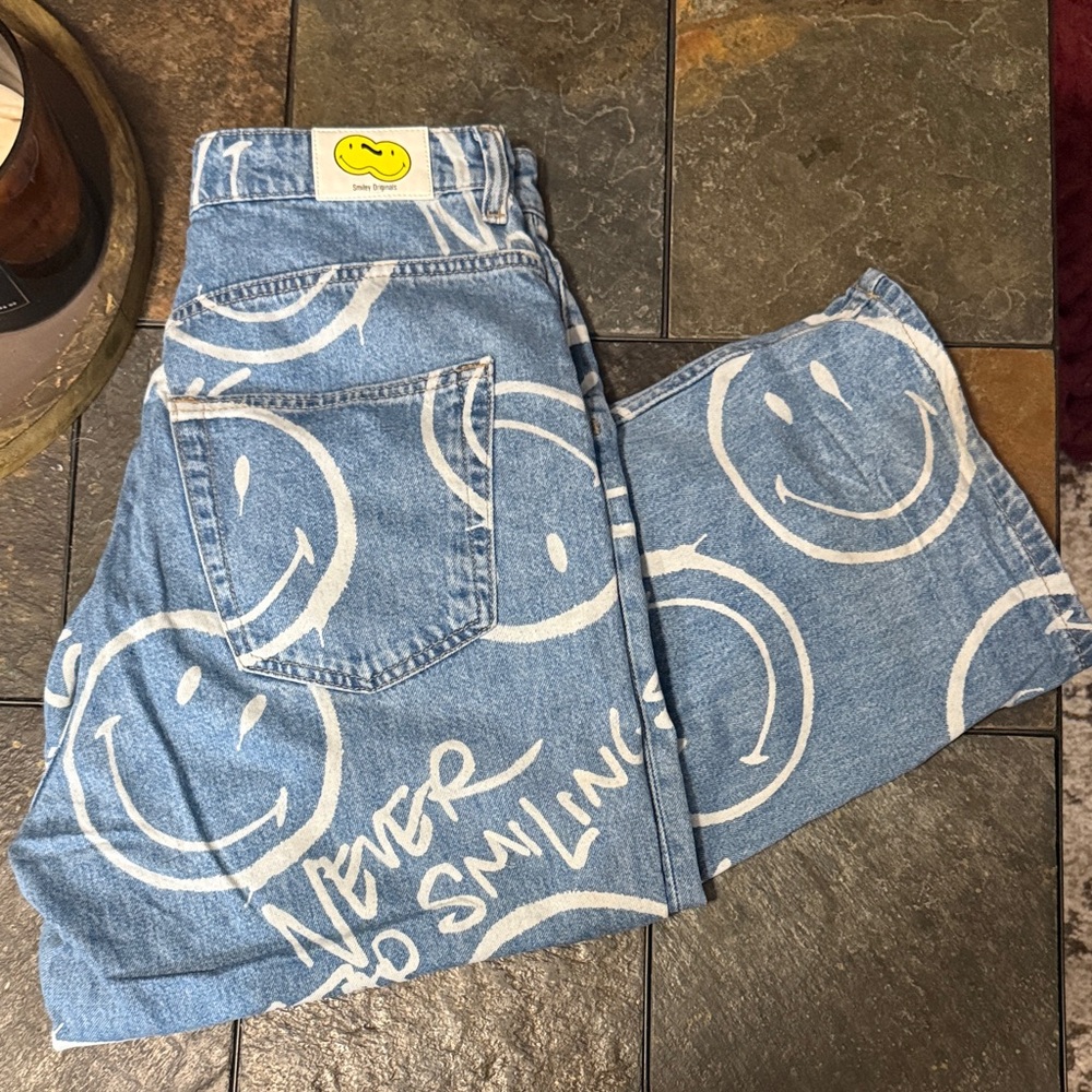 H&M x Smiley Happy Face Jeans - Picture 2 of 5